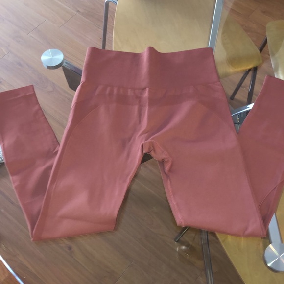 Leggings - Picture 2 of 3